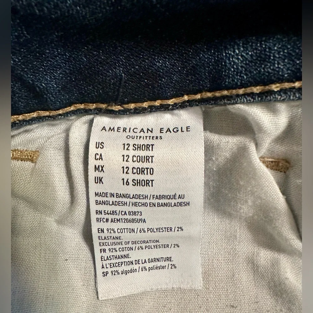 American Eagle Distressed Crop Jeans Size 12 Short Mid Rise Stretch Denim - Picture 4 of 8